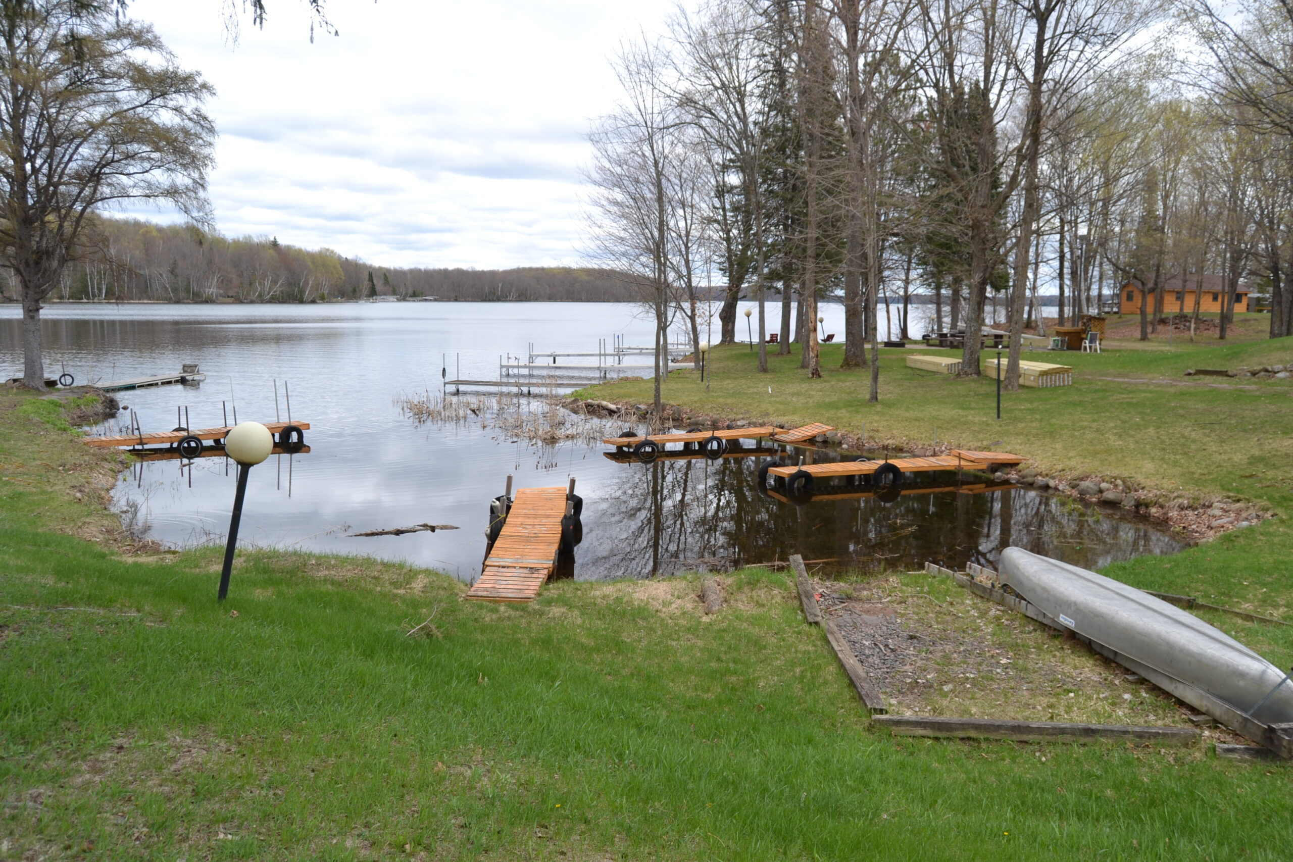 Summer docks at DJ'S Dockside