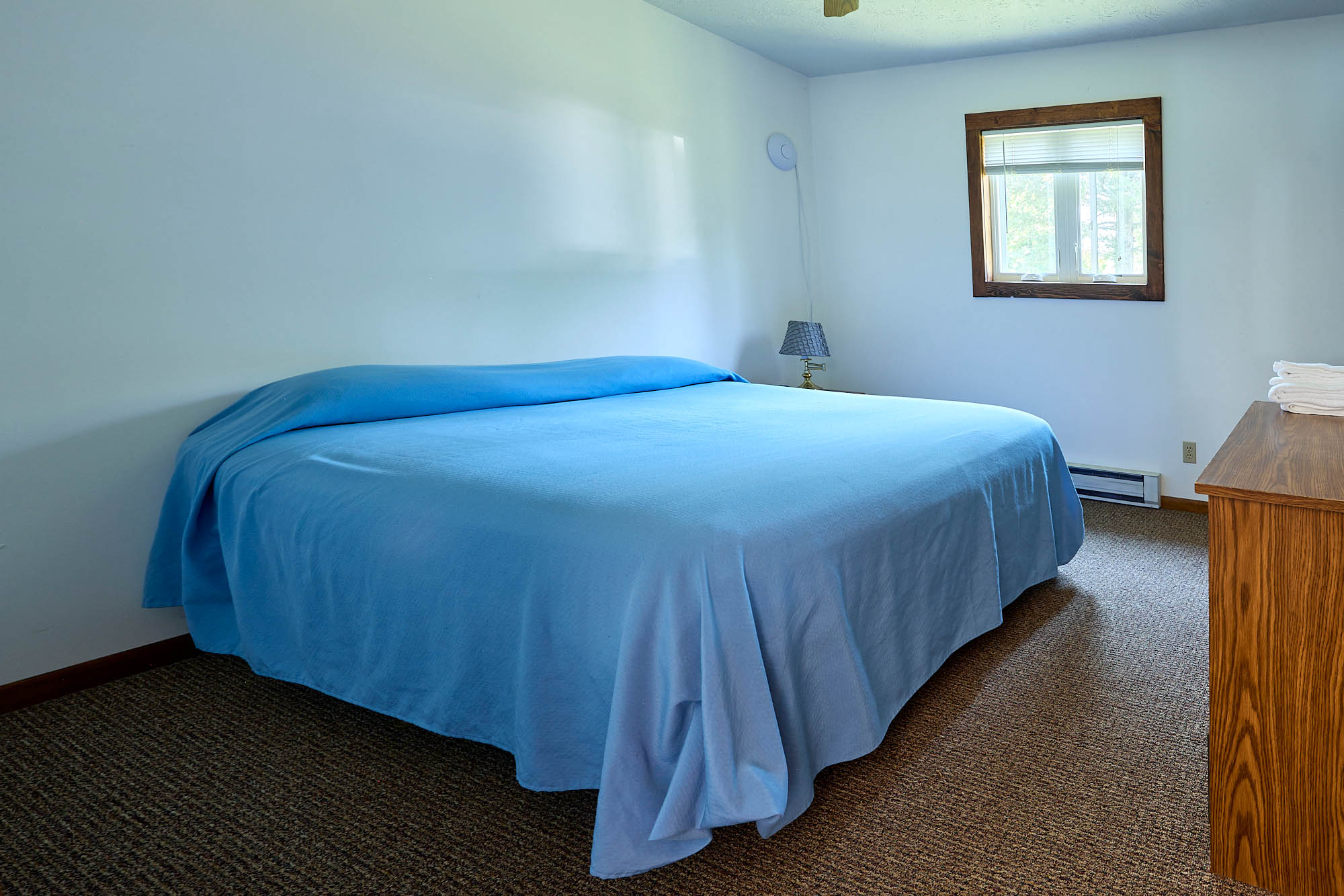Lakeside Cabin bed at DJ's Dockside
